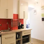 Cozy Nest Near Buttes-Chaumont